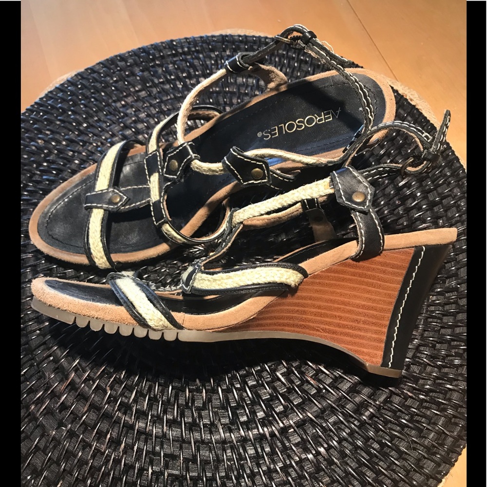 AEROSOLE SZ8.5 Strappy WEDGE SANDAL